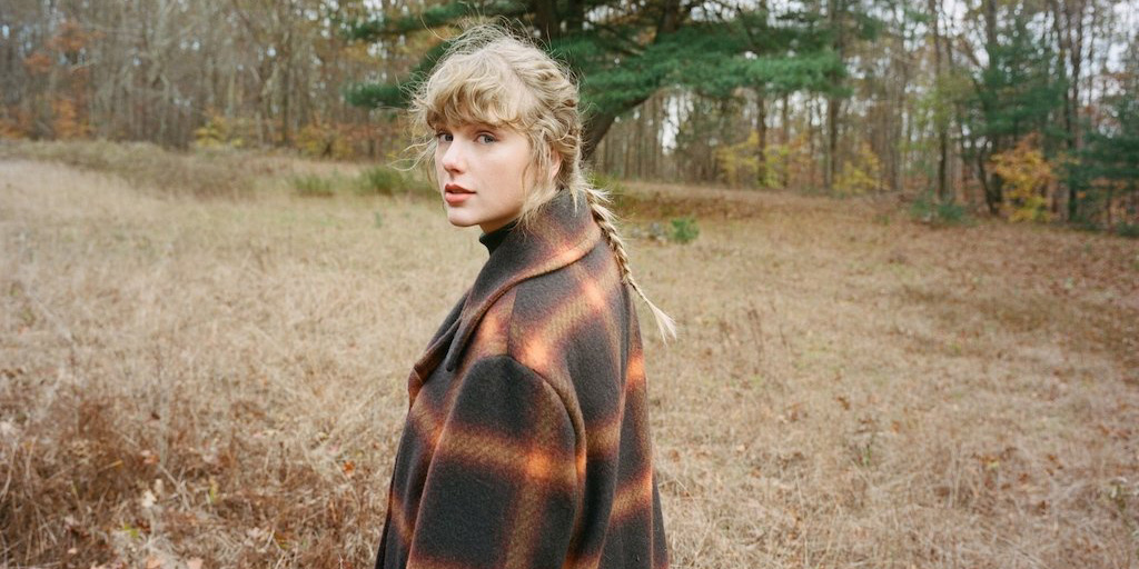 Taylor Swift in field