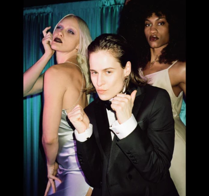 REVIEW: Christine and the Queens Presents Redcar – Redcar les adorables&nbsp;étoiles