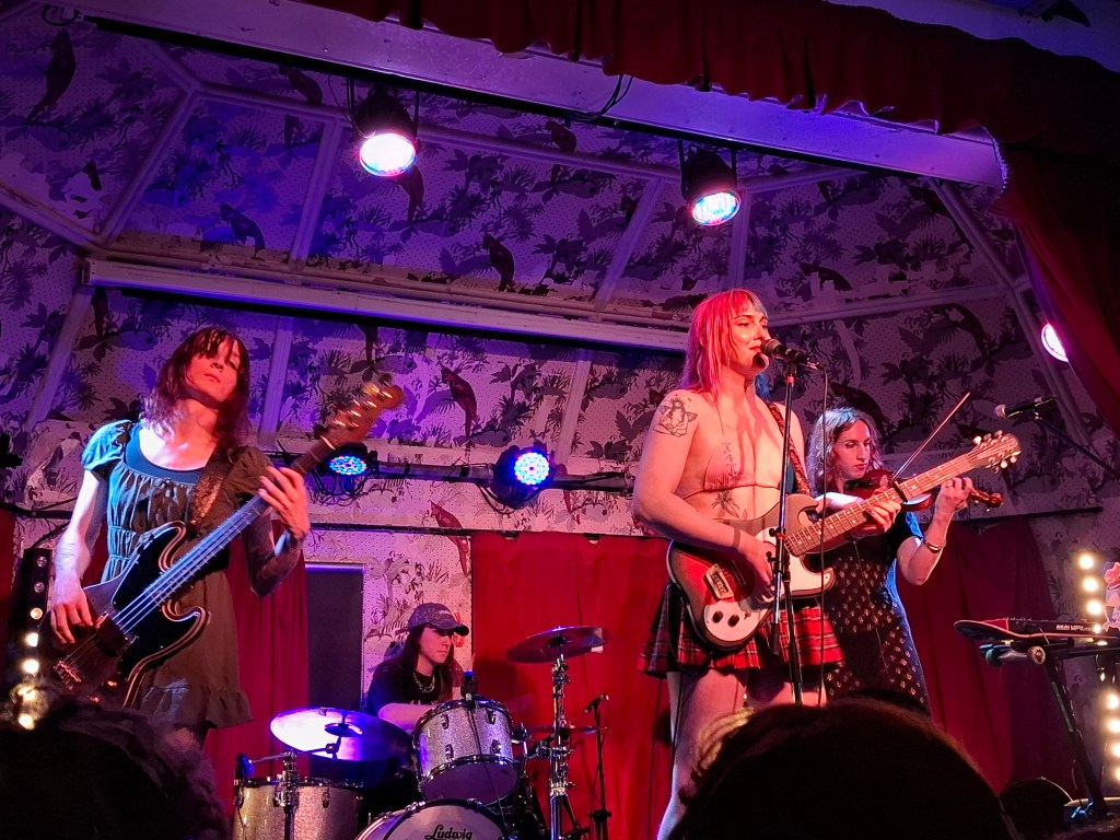 LIVE: Jasmine 4.t. – Deaf Institute, Manchester,&nbsp;31/05/25